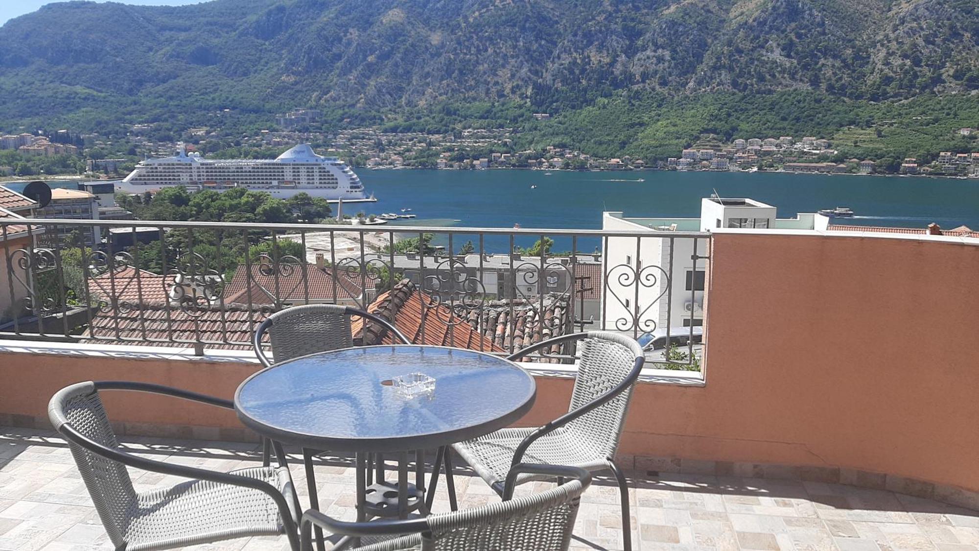 Apartments Krivokapic Kotor Luaran gambar